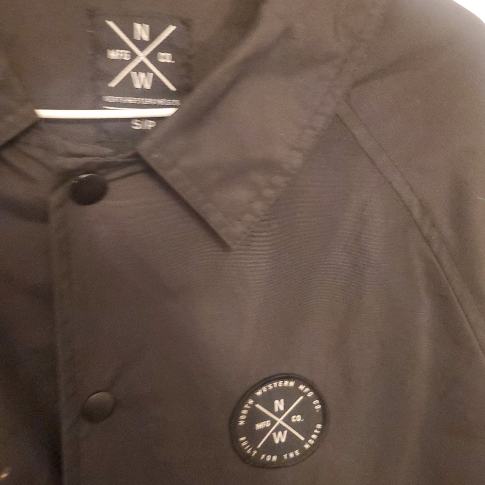 black jacket - Picture 2 of 3